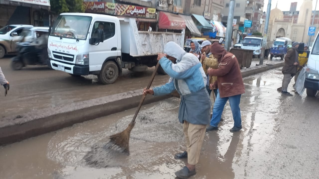 رفع مياه الأمطار بالرياض